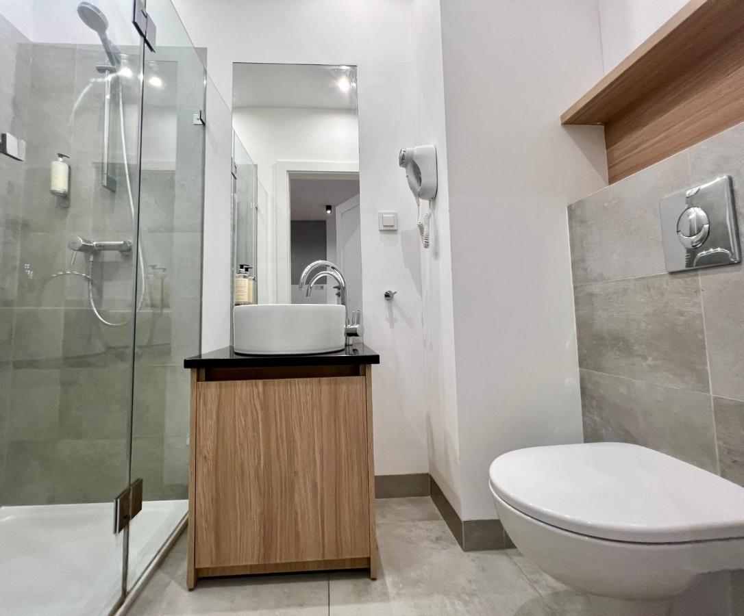 K22 Large Apart Slawinska 509 Warsaw Exterior photo