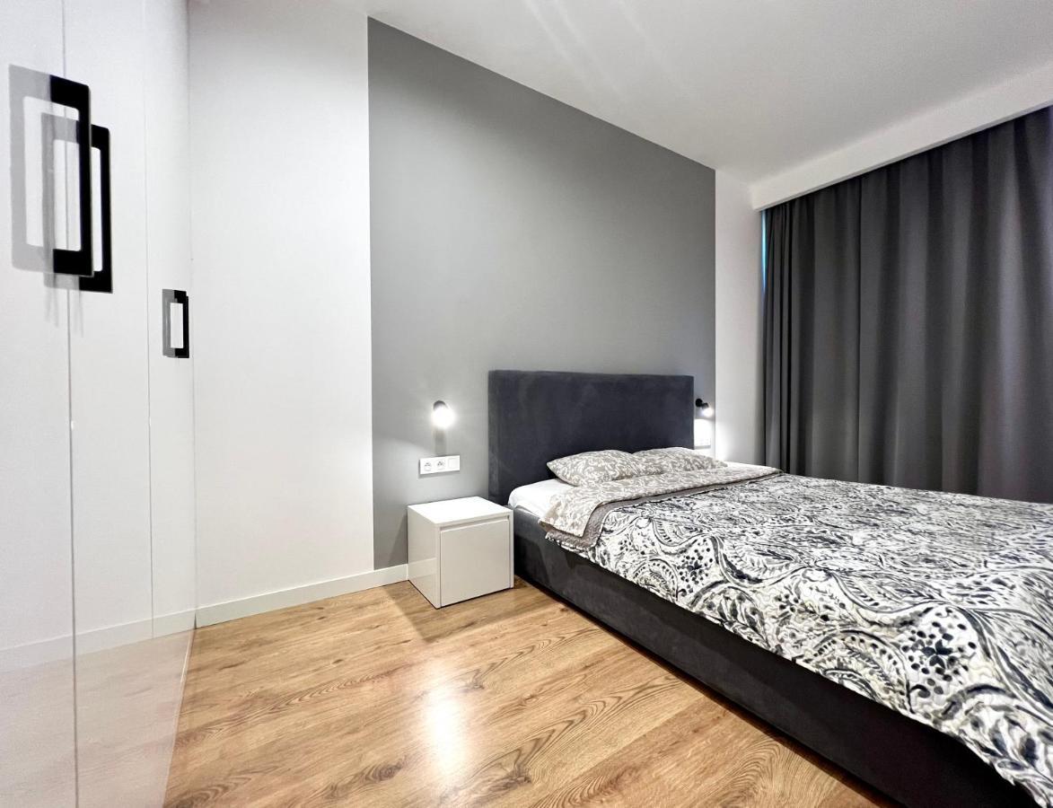 K22 Large Apart Slawinska 509 Warsaw Exterior photo